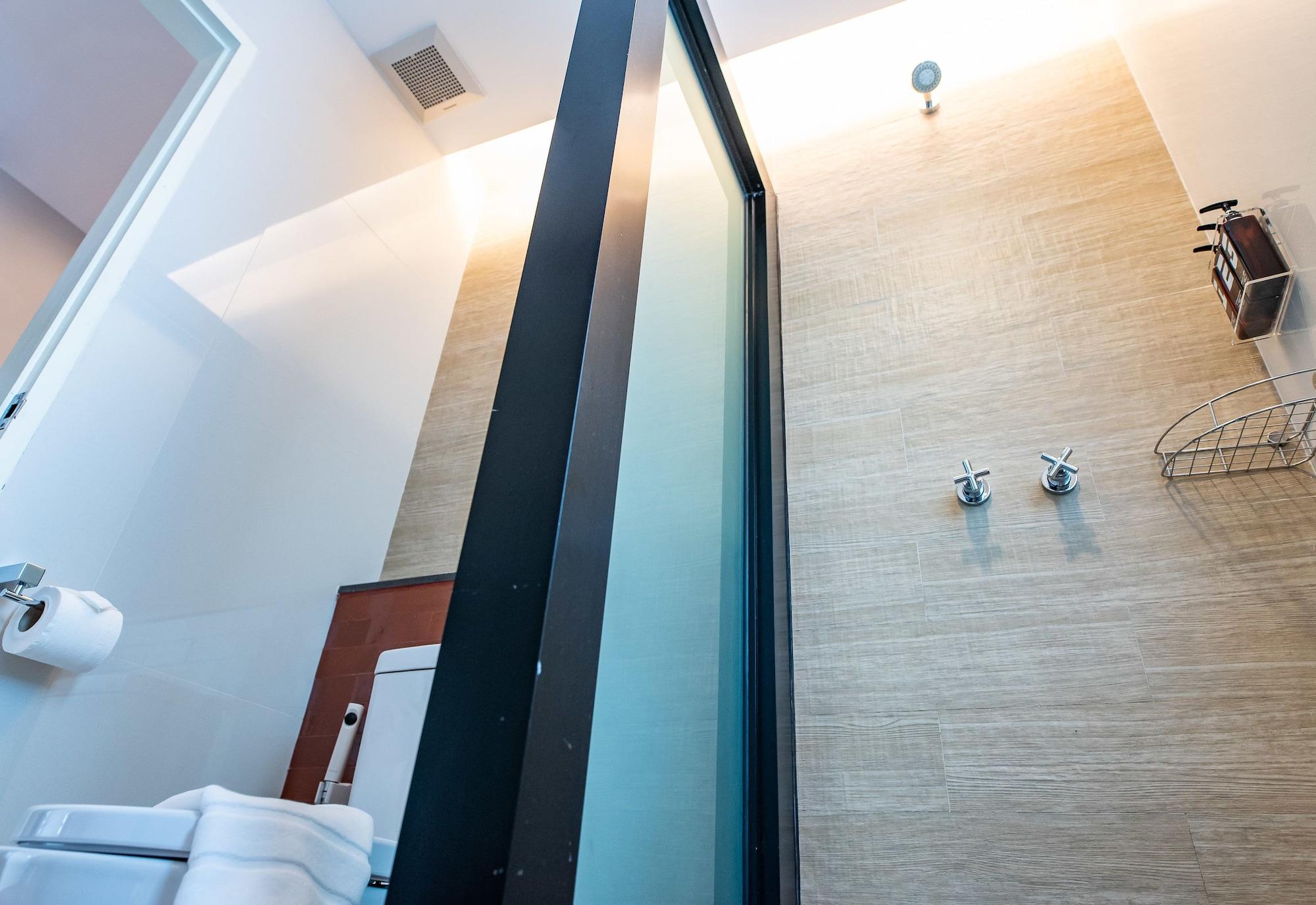 Dang Derm In The Park Khaosan Hotel Bangkok Exterior photo