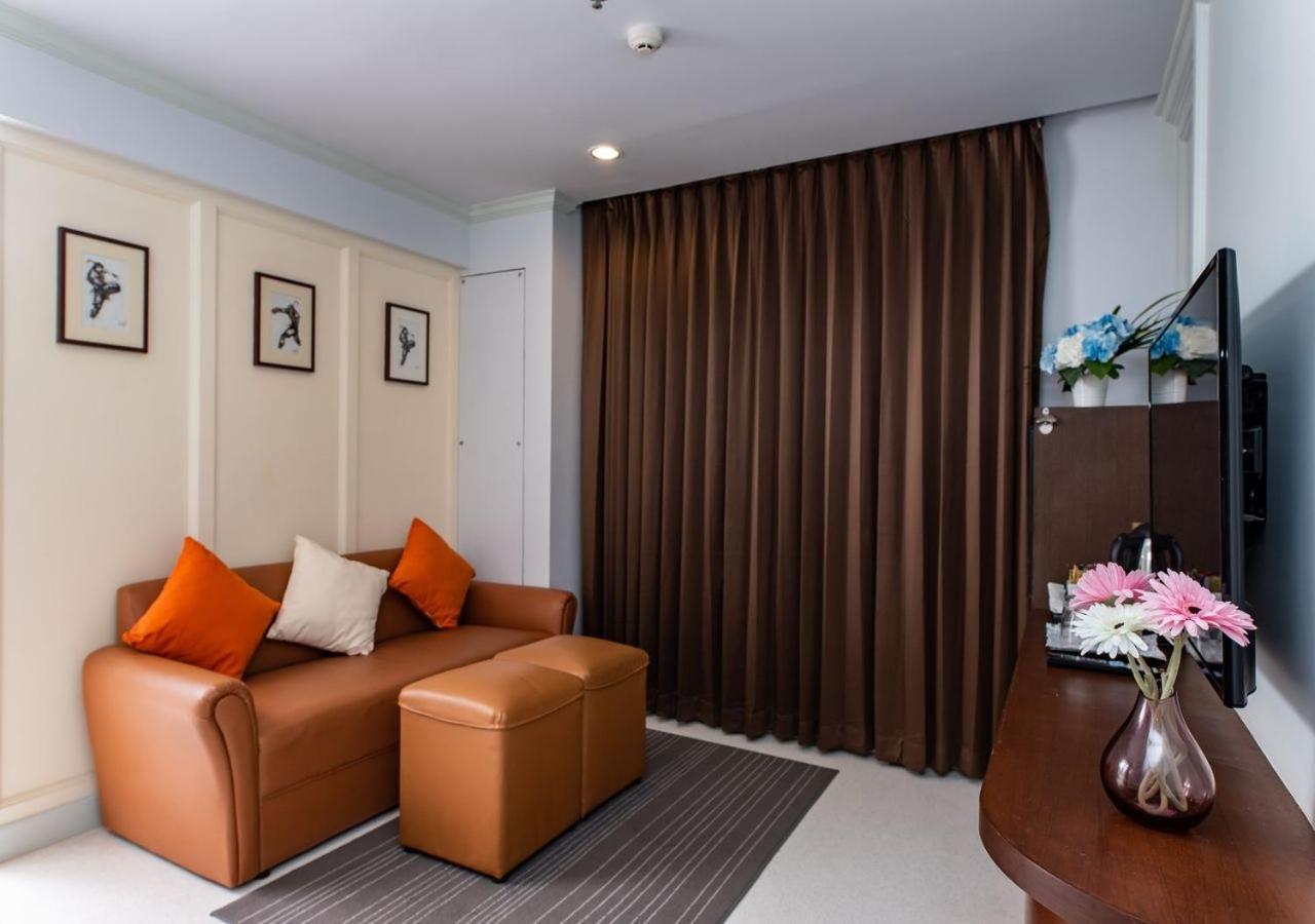 Dang Derm In The Park Khaosan Hotel Bangkok Exterior photo