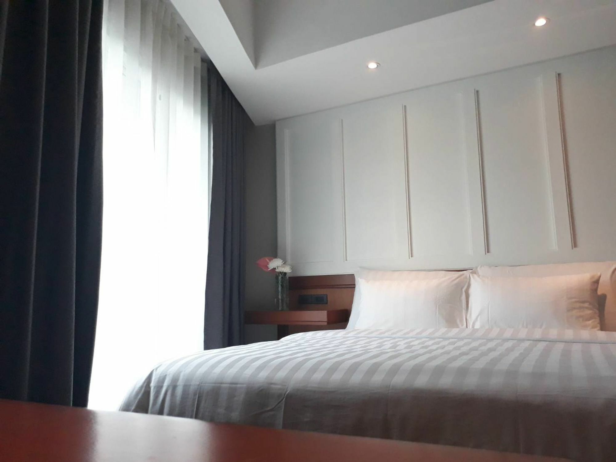 Dang Derm In The Park Khaosan Hotel Bangkok Exterior photo